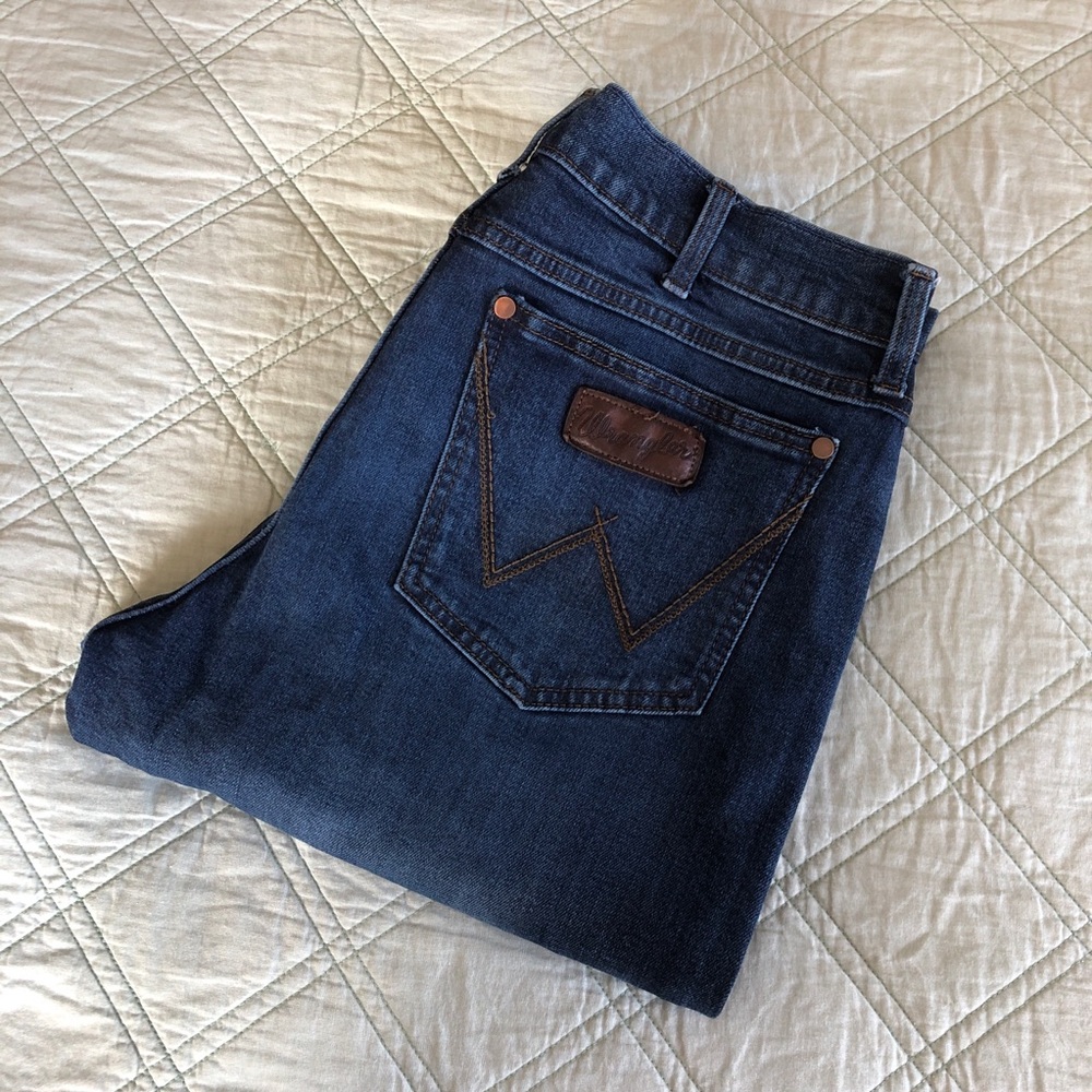 Wrangler Slim Boot Jeans